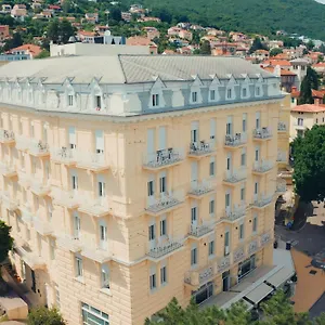 מלון Bristol, אופטיה